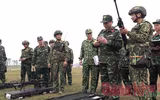 [ẢNH] Trinh sát đặc nhiệm Việt Nam được trang bị súng bắn tỉa hàng đầu của Nga
