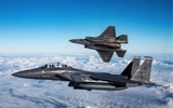 [ẢNH] Đối thủ nặng ký với Su-34 của Nga đã xuất hiện ở Mỹ