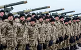 [ẢNH] Cựu chỉ huy ly khai nói về hai kịch bản với Ukraine nếu Nga can thiệp vào Donbass