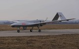 [ẢNH] Tổ hợp phòng không chủ lực của quân ly khai bất lực trước UAV Bayraktar TB2 Ukraine