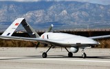 [ẢNH] Chiến tranh cận kề khi Ankara chuyển gấp cho Kiev 30 UAV Bayraktar TB2