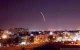 [ẢNH] Israel tấn công Damascus ngay trước mắt S-300 và Bavar-373