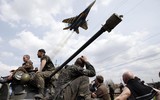 [ẢNH] Tổng tham mưu trưởng Quân đội Ukraine tuyên bố bắt đầu chiến dịch tại Donbass