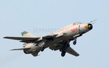 [ẢNH] Báo Nga ngạc nhiên khi ''lão tướng'' Su-22 được trang bị 