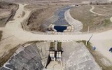 [ẢNH] Ukraine chỉ nối lại việc cấp nước cho Crimea khi có 