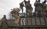 [ẢNH] Vì sao Nga cố tình không ngụy trang khi điều quân tới sát biên giới Ukraine?