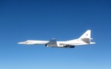 [ẢNH] Thực hư vụ ‘thiên nga trắng’ Tu-160 khiến ‘quái điểu’ F-35 hụt hơi