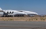 [ẢNH] Máy bay lớn nhất thế giới Stratolaunch đã trở lại bầu trời