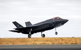 [ẢNH] Tiêm kích F-35 cố tình phơi mình để hàng loạt tổ hợp phòng không Nga phát hiện từ xa?