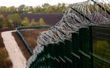 [ẢNH] Ukraine tự tin với 400km hào sâu sẽ chặn được xe tăng đối thủ