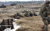 [ẢNH] Ukraine tự tin với 400km hào sâu sẽ chặn được xe tăng đối thủ