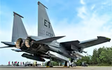 [ẢNH] ‘Đại bàng bất bại‘ F-15E gây sốc khi mang cùng lúc 5 tên lửa tàng hình nặng 1 tấn