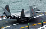 [ẢNH] Báo Mỹ: Tàu sân bay Trung Quốc bội phần nguy hiểm khi bổ sung J-20