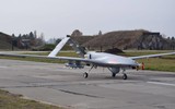 [Ảnh] Dù sắp bị UAV Bayraktar TB2 vây kín, vì sao Nga vẫn bình thản?