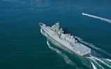 [ẢNH] F-35B Anh đột nhiên xuất hiện ngay trên đội hình tác chiến Hải quân Nga