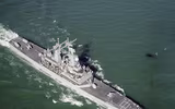 [ẢNH] Kinh ngạc sức mạnh tuần dương hạm hạt nhân của Hải quân Mỹ