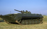 [ẢNH] Sức mạnh khủng khiếp của súng chống tăng Carl Gustav khi ‘bắn xuyên táo’ BMP-1