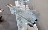 [ẢNH] Nga tiếp tục gây sốc tại MAKS 2021 với tiêm kích tàng hình bí ẩn MiG-49