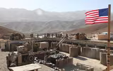 [ẢNH] Hàng ngàn tay súng Taliban có thể sắp tràn vào căn cứ Shindand của Mỹ