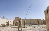 [ẢNH] Hàng ngàn tay súng Taliban có thể sắp tràn vào căn cứ Shindand của Mỹ