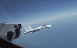 [ẢNH] Su-35S Nga rơi tại Khabarovsk do truy đuổi B-52 Mỹ?