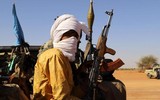 [ẢNH] Taliban dùng quân bài cuối: Mở chiến dịch đổ bộ đường không để chiếm đèo Salang?
