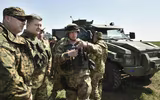 [ẢNH] Ukraine sẽ thay Afghanistan nhận hàng chục tỷ USD viện trợ quân sự từ Mỹ?