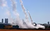 [ẢNH] Tổ hợp tên lửa Iron Dome khó bảo vệ binh sĩ Ukraine trước hỏa lực mạnh