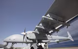 [ẢNH] UAV hạng nặng Aksungur sẽ diệt... cả đại đội xe tăng T-90 trong một lần xuất kích?