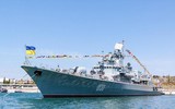 [ẢNH] Soái hạm Ukraine bị vô hiệu hóa trong khi Nga chẳng tốn một viên đạn