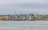[ẢNH] Soái hạm Ukraine bị vô hiệu hóa trong khi Nga chẳng tốn một viên đạn