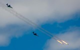 [ẢNH] Phiến quân Syria nghi ngờ Mỹ phối hợp với Nga không kích Idlib