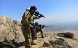 [ẢNH] Đọ súng dữ dội giữa Taliban và lính biên phòng Uzbekistan?
