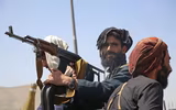 [ẢNH] Đọ súng dữ dội giữa Taliban và lính biên phòng Uzbekistan?