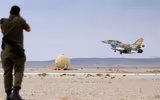 [ẢNH] Máy bay bí ẩn 'xuyên thủng' phòng không Syria bất chấp được Nga nâng cấp