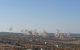 [ẢNH] Pháo binh Syria phối hợp máy bay Nga dồn dập nã đạn vào Idlib 