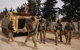 [ẢNH] Phiến quân đối lập bất ngờ đánh úp hậu phương Quân đội Syria tại Hama