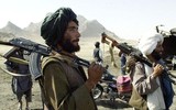 [ẢNH] Tiểu đoàn chuyên đánh bom tự sát của Taliban áp sát biên giới Tajikistan