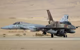 [ẢNH] Tiêm kích Israel suýt bắn hạ máy bay trinh sát Nga khi tấn công Syria?