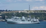 [ẢNH] Tàu hải quân Ukraine hỏng nặng do trúng thủy lôi của... quân nhà?
