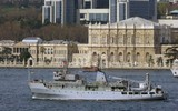 [ẢNH] Tàu hải quân Ukraine hỏng nặng do trúng thủy lôi của... quân nhà?