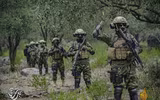 Chán vũ khí Mỹ, đặc nhiệm Badri 313 của Taliban quay lại dùng AK-47