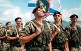 Lính thủy đánh bộ Nga bí mật hành quân về phía biên giới Ukraine?