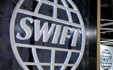 Vì sao Nga bình tĩnh đến ngạc nhiên trước nguy cơ bị cắt kết nối SWIFT?