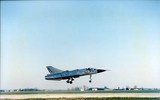 Kinh ngạc tiêm kích cất hạ cánh thẳng đứng Dassault Balzac V tuyệt mật của Pháp