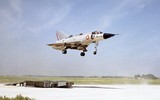 Kinh ngạc tiêm kích cất hạ cánh thẳng đứng Dassault Balzac V tuyệt mật của Pháp