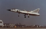 Kinh ngạc tiêm kích cất hạ cánh thẳng đứng Dassault Balzac V tuyệt mật của Pháp