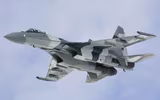 Mỹ dùng phương pháp cây gậy và củ cà rốt để chống lại tiêm kích Su-35 Nga