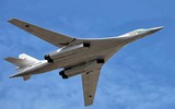 Tu-160 Nga thể hiện 'đẳng cấp thế giới' trước máy bay ném bom của Mỹ