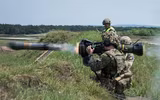 Quân đội Ukraine đang sử dụng mô hình thay cho vũ khí thật
